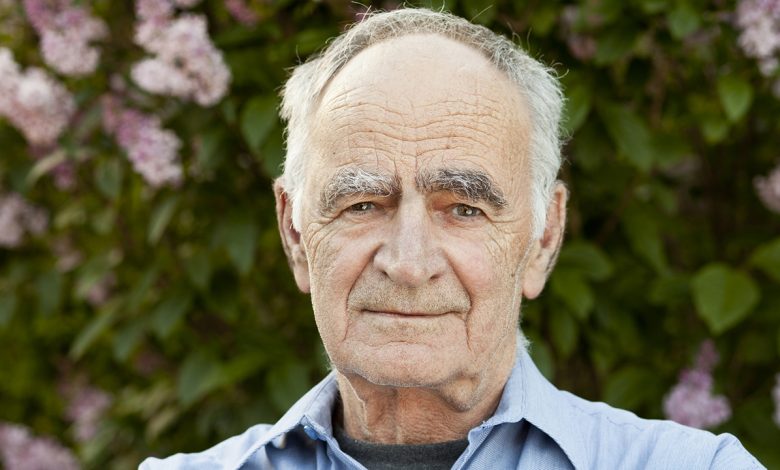 Brat mojej mamy to bardzo życzliwy człowiek i było mu ciężko pogodzić się z tym, że nie może podarować synowi godnego prezentu ślubnego Brat mojej mamy to bardzo życzliwy człowiek i było mu ciężko pogodzić się z tym, że nie może podarować synowi godnego prezentu ślubnego