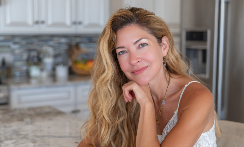 Mam 38 lat, jestem starsza od mojego męża o 6 lat, a teściowa zawsze uważała, że zaszłam w ciążę dla ślubu. Na jej jubileuszu krzyknęła przy wszystkich zdanie, po którym wszyscy goście zaniemówili… Mam 38 lat, jestem starsza od mojego męża o 6 lat, a teściowa zawsze uważała, że zaszłam w ciążę dla ślubu. Na jej jubileuszu krzyknęła przy wszystkich zdanie, po którym wszyscy goście zaniemówili…