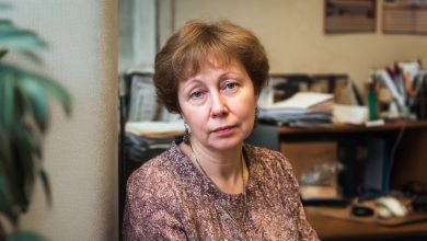 Wielodzietna matka ciągle prosiła o dziecięce ubrania, nigdy jej nie odmawialiśmy i przynosiliśmy całkiem sporo, zawsze zastanawiałam się, po co jej aż tyle. Ale kiedy poznałam prawdę, poczułam się nieswojo Wielodzietna matka ciągle prosiła o dziecięce ubrania, nigdy jej nie odmawialiśmy i przynosiliśmy całkiem sporo, zawsze zastanawiałam się, po co jej aż tyle. Ale kiedy poznałam prawdę, poczułam się nieswojo