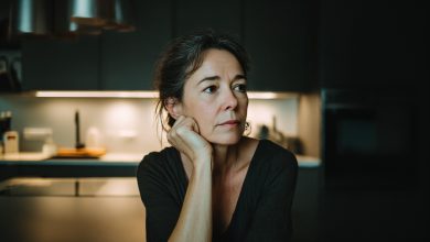 Powiedział, że był na nocnej zmianie, a rano znalazłam w jego kieszeni rachunek za pokój w hotelu. Jego reakcja nie kazała na siebie długo czekać… Powiedział, że był na nocnej zmianie, a rano znalazłam w jego kieszeni rachunek za pokój w hotelu. Jego reakcja nie kazała na siebie długo czekać…