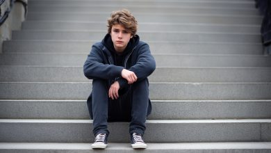 Po rozwodzie pozwoliłam synowi zamieszkać z ojcem – to był jego wybór. Jednak kiedy zobaczyłam go po kilku miesiącach, zrozumiałam, że popełniłam wielki błąd