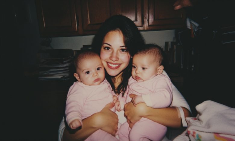 Mój mąż wyrzucił mnie z domu wraz z noworodkami-bliźniakami. A 15 lat później wrócił z prośbą, od której zaniemówiłam