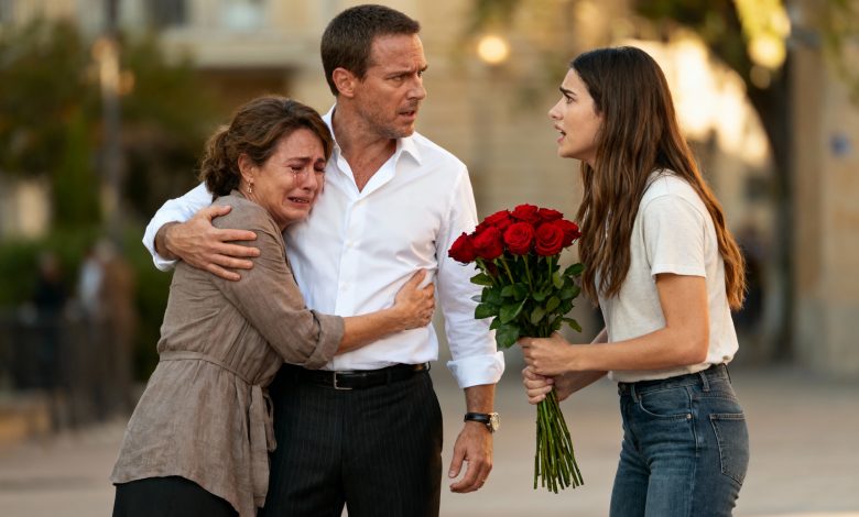 Gdy miałam 20 lat, zakochałam się w mężczyźnie po czterdziestce. Tego dnia, gdy przyprowadziłam go, żeby poznał moją rodzinę, mama podbiegła, żeby go przytulić, i rozpłakała się. Okazało się, że to nie kto inny, jak…