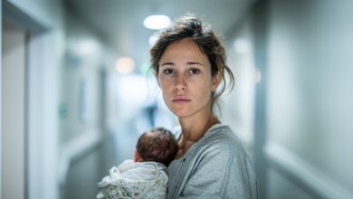 W dniu, gdy rodziłam nasze dziecko, on miał być obok. Pisał, że “już jedzie”… A po godzinie poznałam prawdę, po której mój świat się zawalił… W dniu, gdy rodziłam nasze dziecko, on miał być obok. Pisał, że “już jedzie”… A po godzinie poznałam prawdę, po której mój świat się zawalił…
