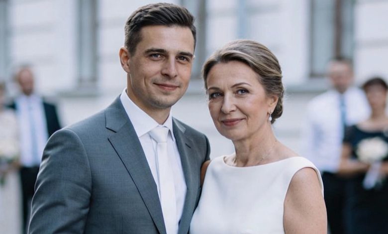 Mój syn ożenił się z kobietą starszą o 15 lat. Byłam zdecydowanie przeciwko, ale po roku wydarzyło się coś, co zmusiło mnie do przemyślenia wszystkiego na nowo…