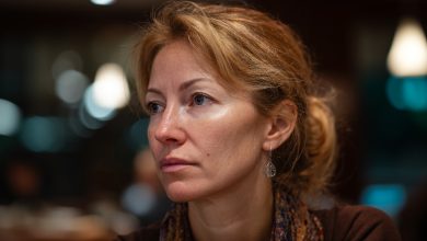 Mój brat wziął ode mnie pieniądze na “operację dla mamy”. A miesiąc później zobaczyłam jego zdjęcia z drogiego kurortu i zrozumiałam, że coś tu bardzo nie pasuje…