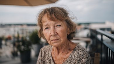 Przyjechałam do córki na weekend do jej nowego domu i przypadkowo usłyszałam rozmowę, która przewróciła wszystko do góry nogami. Po tej nocy nie mogłam już żyć jak wcześniej…