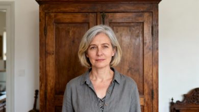 Zdecydowałam się sprzedać stary kredens babci, a kupujący zauważył pod lakierem napis, zobaczywszy który zrozumiałam, że to nie jest po prostu stare meble…