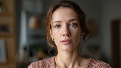 Przypadkiem dowiedziałam się, że mój mąż co miesiąc przekazuje dużą sumę pieniędzy swojej matce, pod pretekstem pomocy na leki i żywność, ale kiedy dowiedziałam się, na co tak naprawdę idą te pieniądze, nie mogłam milczeć… Przypadkiem dowiedziałam się, że mój mąż co miesiąc przekazuje dużą sumę pieniędzy swojej matce, pod pretekstem pomocy na leki i żywność, ale kiedy dowiedziałam się, na co tak naprawdę idą te pieniądze, nie mogłam milczeć…