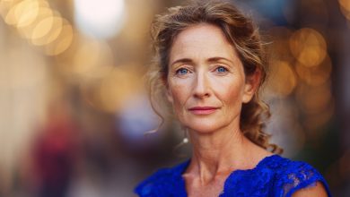 Postanowiłam zrobić mężowi niespodziankę z okazji naszej rocznicy ślubu, przyjechałam do niego do pracy o 17:00, a ochroniarz powiedział, że odszedł z pracy już pół roku temu, a wtedy zauważyłam…