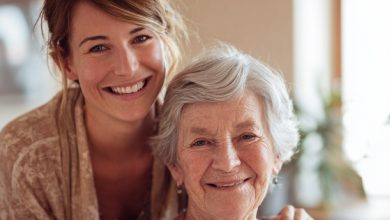 Macochę wyrzucili z domu po śmierci ojca. Tylko ja ją przygarnęłam, podczas gdy inni się z niej śmiali. Po dwóch latach jej zabrakło, a ja znalazłam pod jej łóżkiem pudełko z moim imieniem… Macochę wyrzucili z domu po śmierci ojca. Tylko ja ją przygarnęłam, podczas gdy inni się z niej śmiali. Po dwóch latach jej zabrakło, a ja znalazłam pod jej łóżkiem pudełko z moim imieniem…
