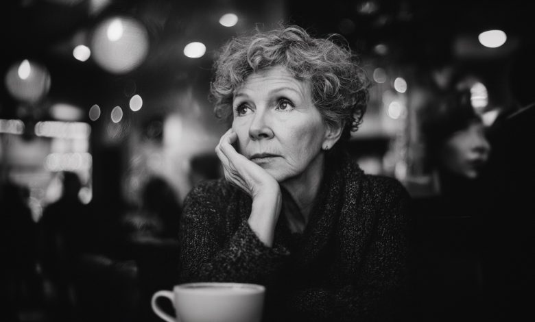 Czterdzieści trzy lata temu wyszłam za mąż z rozsądku, ale przypadkowe spotkanie po latach sprawiło, że zaczęłam wątpić w całe swoje życie…