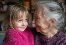 Sąsiadka odmówiła zapłaty mojej 73-letniej mamie za opiekę nad jej dzieckiem, twierdząc, że «i tak siedzi bezczynnie w domu» — wtedy nie wytrzymałam i wkroczyłam do akcji… Sąsiadka odmówiła zapłaty mojej 73-letniej mamie za opiekę nad jej dzieckiem, twierdząc, że «i tak siedzi bezczynnie w domu» — wtedy nie wytrzymałam i wkroczyłam do akcji…