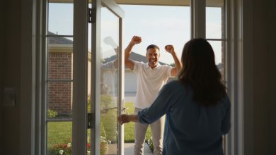 Bogaty sąsiad postawił ogrodzenie na mojej ziemi, gdy byłam na wakacjach — dałam mu lekcję, której nie zapomni