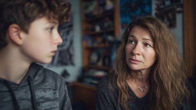 «Nie kupisz sobie miejsca mojej matki», — powiedział pasierb, gdy zaproponowałam zapłacić za jego studia. A pięć lat później sam zadzwonił do mnie z prośbą, która zaparła mi dech w piersiach…