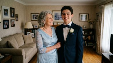 Poprosiłem moją babcię, żeby była moją partnerką na balu maturalnym, bo nigdy nie miała okazji pójść — kiedy dowiedziała się o tym moja macocha, zrobiła coś niewybaczalnego…