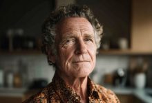 Tata powiedział, że ma kobietę. Uśmiechnęłam się — aż do chwili, kiedy otworzyłam drzwi i zobaczyłam, kim ona naprawdę jest… Tata powiedział, że ma kobietę. Uśmiechnęłam się — aż do chwili, kiedy otworzyłam drzwi i zobaczyłam, kim ona naprawdę jest…