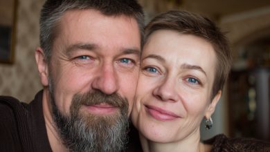 Mąż przeniósł się do pokoju gościnnego z powodu mojego chrapania — ale zaniemówiłam, gdy dowiedziałam się, co tam naprawdę robił