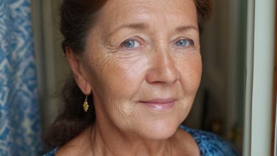 Mężczyzna zaprosił mnie na «romantyczną kolację» po dwóch miesiącach zalotów — ale zamiast świec i jedzenia zobaczyłam zlew pełen brudnych naczyń.  To, co zrobiłam potem — na pewno go zaskoczyło…