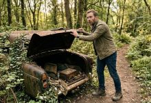 Znalazłem porzucony samochód w lesie. Gdy otworzyłem bagażnik — zamarłem z wrażenia Znalazłem porzucony samochód w lesie. Gdy otworzyłem bagażnik — zamarłem z wrażenia