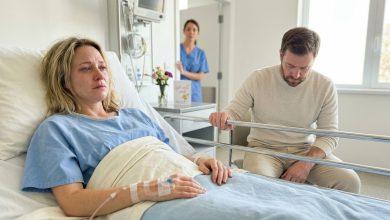 Mąż postanowił zabrać wszystko, po tym jak uratowałam mu życie. Ale córka powiedziała sędziemu: «Czy mogę pokazać coś, o czym mama nie wie?» Mąż postanowił zabrać wszystko, po tym jak uratowałam mu życie. Ale córka powiedziała sędziemu: «Czy mogę pokazać coś, o czym mama nie wie?»