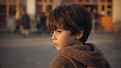 Mój syn zginął w wieku dziewiętnastu lat — a pięć lat później w moje zajęcia wszedł chłopiec z dokładnie takim samym znamieniem pod prawym okiem.