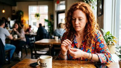 Przez siedem lat trzymała wisiorek swojej matki. A potem zadzwonił prawnik.