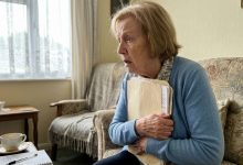 Mój syn obiecał, że się mną zaopiekuje na starość. Po tym jak podpisałam dokumenty, zrozumiałam, że właśnie stałam się bezdomna.