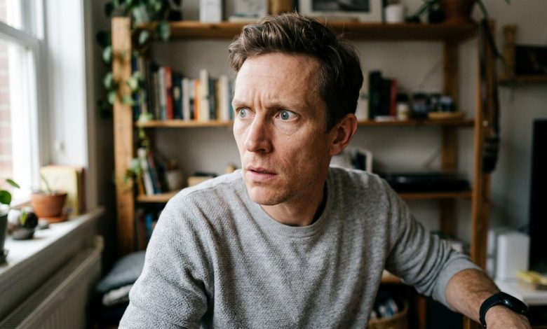 Znalazłam w kieszeni płaszcza męża cudzy telefon — powiedział, że go znalazł, a ja uwierzyłam aż do następnego ranka, kiedy ten telefon zadzwonił Znalazłam w kieszeni płaszcza męża cudzy telefon — powiedział, że go znalazł, a ja uwierzyłam aż do następnego ranka, kiedy ten telefon zadzwonił