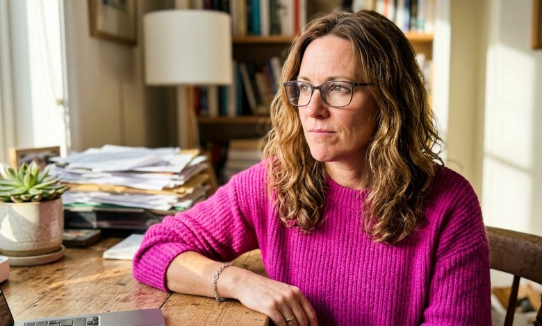 Mąż poprosił mnie, abym nie otwierała jednej szuflady w jego biurku – wytrzymałam dokładnie dwa tygodnie Mąż poprosił mnie, abym nie otwierała jednej szuflady w jego biurku – wytrzymałam dokładnie dwa tygodnie