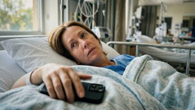 Leżałam po operacji z kroplówką w ręce, kiedy mąż napisał: kiedy cię wypisują, w domu nie ma co jeść — 18 lat małżeństwa i oto cała ta troska