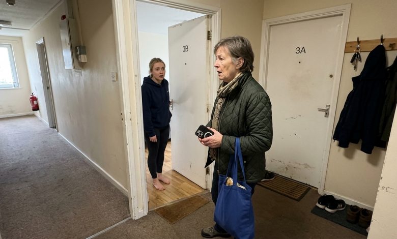 Mój syn nie dzwonił przez trzy miesiące. Założyłam, że jest zajęty pracą. W końcu pojechałam do jego mieszkania bez zapowiedzi. Drzwi otworzył mi ktoś obcy i powiedział, że mieszka tu od sześciu miesięcy.