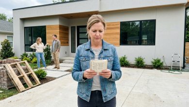 Mój Brat Budował Dom i Co Kilka Miesięcy Pożyczał Ode Mnie — Osiem Tysięcy, Potem Trzy, Raz Nawet Pięć. Dom Jest Gotowy i Piękny. Kiedy Wspomniałam o Zwrocie, Jego Żona Powiedziała, Że To Była Pomoc Rodzinna.