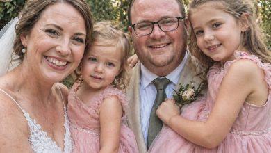 Poślubiłam wdowca z dwiema małymi córkami — a pewnego dnia jedna z nich zapytała mnie: «Chcesz zobaczyć, gdzie mieszka moja mama?» — i zaprowadziła mnie do drzwi prowadzących do piwnicy…