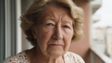 Pożyczyłam synowej cztery tysiące złotych na kurs prawa jazdy. Miała oddać po pierwszej wypłacie w nowej pracy. Pracę dostała, prawo jazdy zdała. Gdy przypomniałam o długu, powiedziała mi coś, od czego runął mi świat…