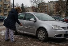 Pożyczyłam kuzynowi auto na przeprowadzkę. Oddał je po dwóch tygodniach z pustym bakiem, rysą na drzwiach i pogiętym zderzakiem