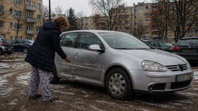 Pożyczyłam kuzynowi auto na przeprowadzkę. Oddał je po dwóch tygodniach z pustym bakiem, rysą na drzwiach i pogiętym zderzakiem