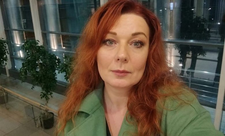 Mąż odmawia przeznaczania swojej pensji na jedzenie i inne, jak to nazywa, „niepotrzebne wydatki”…