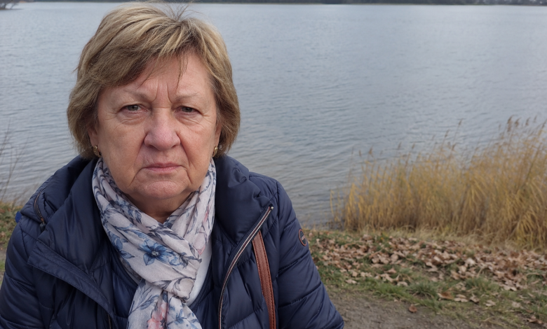 Moje dzieci zaprosiły mnie po raz pierwszy od lat na wakacje nad jeziorem, ale drugiego dnia postawiły na stole dokumenty dotyczące mojego domu i mojej emerytury Moje dzieci zaprosiły mnie po raz pierwszy od lat na wakacje nad jeziorem, ale drugiego dnia postawiły na stole dokumenty dotyczące mojego domu i mojej emerytury
