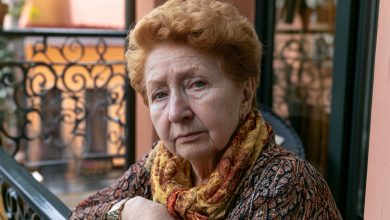 Przez cztery lata codziennie odbierałam wnuki ze szkoły, gotowałam im obiady i odkładałam własne życie na później, ale gdy z powodu zdrowia poprosiłam córkę o kilka wolnych dni, usłyszałam słowa, których nie potrafię zapomnieć